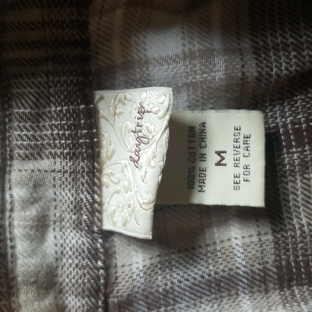 Women's Daytrip Rolled up Sleeve Flannel. - Picture 6 of 6